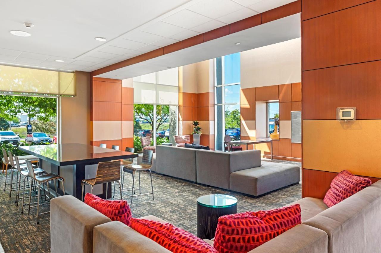 Doubletree By Hilton Roseville Minneapolis Exterior foto
